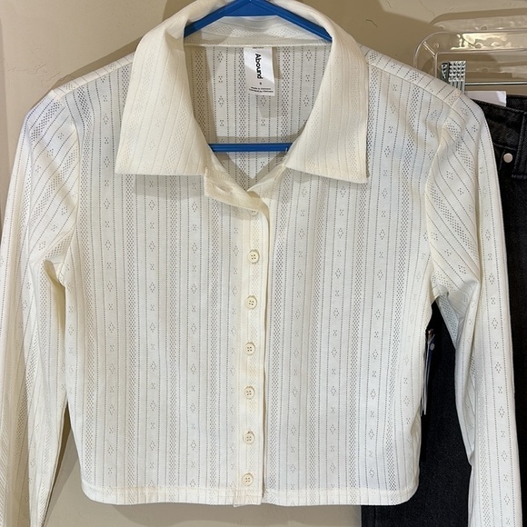 NWT Abound Cardi top Cream Long Sleeve Button Top Collar Sz S - Picture 2 of 8